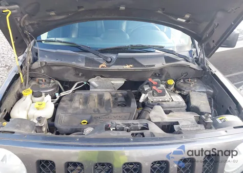 2015 Jeep Patriot High Altitude Edition из США, поврежденный, VIN 1C4NJRFBXFD154958